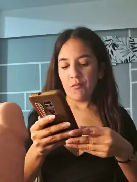 Cam4 Free Live Porn of MoiraKiss