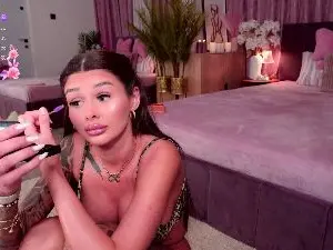 Cam4 Nude Webcam of Emily_Hudsson