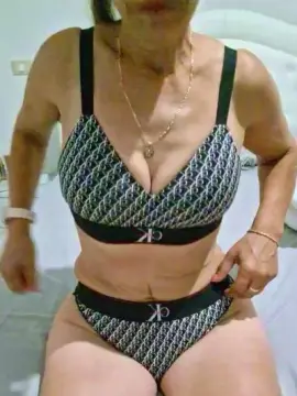 Cam4 Live Porn of irene57
