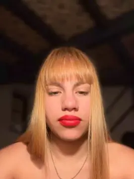 Cam4 Free Live Porn of Saritafer77