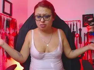 Cam4 Nude Webcam of slaverubi_
