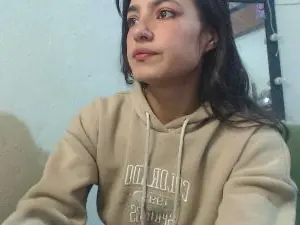 Skinny_sweet24 from cam4