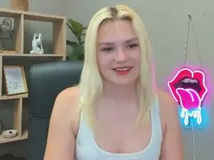 SweetLilyxo from cam4