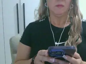 Cam4 Live Porn of BLAIRWALDORFY