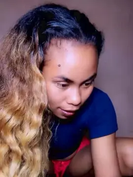 Cam4 Sex Cam of Dinah974