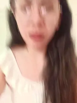 Cam4 Free Live Porn of Mia_essence24