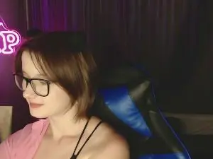 Cam4 Free Live Porn of Luna_Cherry