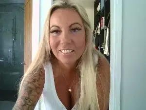 Cam4 Sex Cam of Anna_XOX