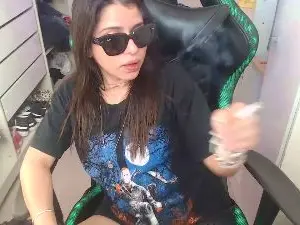 Cam4 Live Porn of Lauriiis
