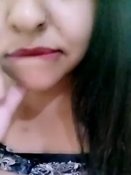 Cam4 Nude Webcam of morenahot_hot2