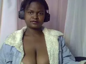 Cam4 Nude Webcam of CocoLuxe2