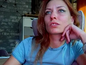 Cam4 Nude Webcam of Karoline121