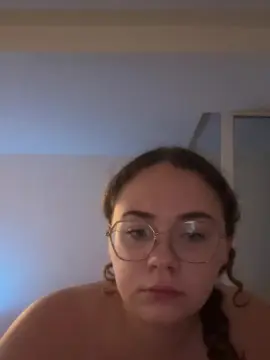 babyyfarah from cam4