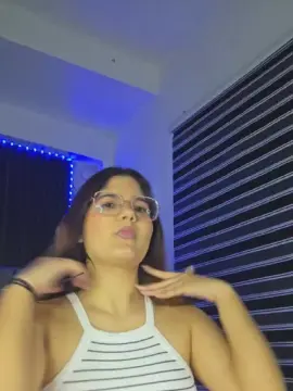 Cam4 Live Sex Cam of AliceP0
