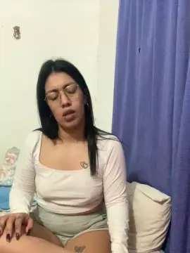 Cam4 Free Live Porn of DimeAria