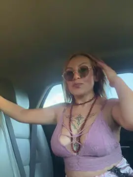 Cam4 Adult Webcam of charlotte_milf3