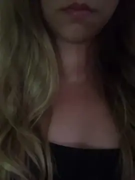 Cam4 Free Live Porn of miadangelisz