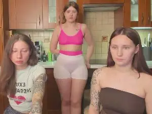 Cam4 Live Porn of HotCaramelsTrio