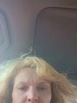 MizzMoist from cam4