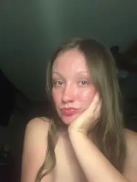 Cam4 Adult Video Chat of fairydoll19