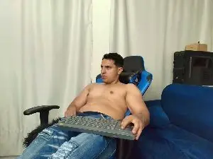 Cam4 Watch Live Sex Cams of couplee_horny