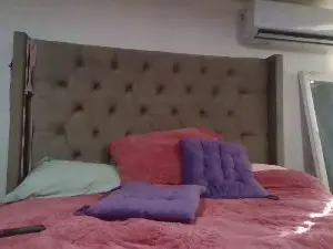 Cam4 Nude Webcam of hornyhadita