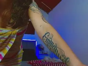 Cam4 Live Sex of kharlamorrys_