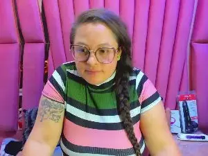 Cam4 Adult Video Chat of Sara_Thonson_