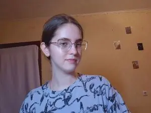 Cam4 Sex Cam of RoxanaKneisler