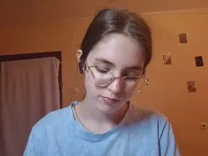 Cam4 Sex Cam of RoxanaKneisler