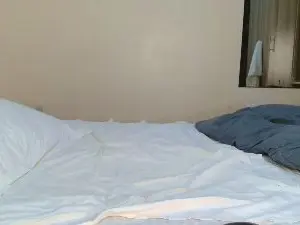 Cam4 Live Sex Cam of hairy_squiter1