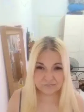 MarielaRomero from cam4