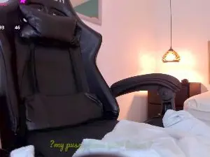 Cam4 Free Live Porn of lucy_blue28_