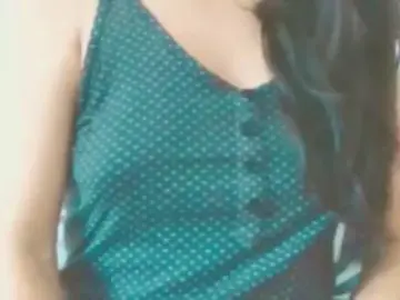 Cam4 Free Porn Cam of romi183