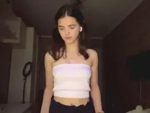 Cam4 Live Porn of CelineLundburg