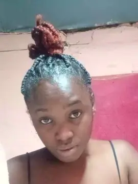 Cam4 Live Porn of emeli2