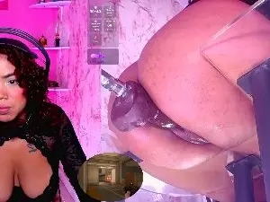 Cam4 Free Live Porn of NinaCapelli_