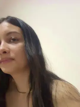DevineSimone from cam4