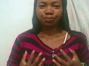 Sandratriniaina from cam4