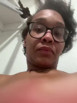 Cam4 Watch Live Sex Cams of Indianabadass
