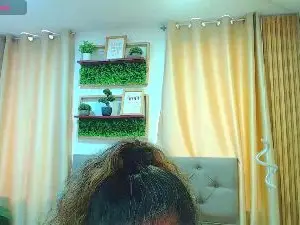 Cam4 Free Live Porn of sasi_luna
