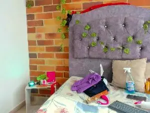 Cam4 Free Live Porn of MirandaDreamsxx