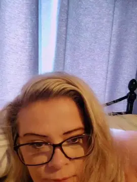 Cam4 Watch Live Sex Cams of RoxyRampant86
