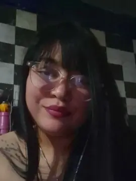 Cam4 Nude Webcam of yamila36