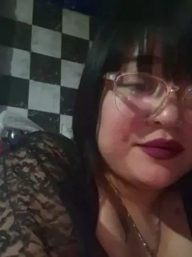 Cam4 Free Live Porn of yamila36