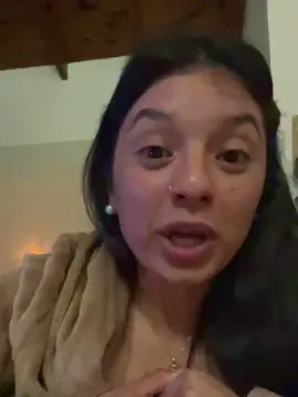 Cam4 Live Sex Cam of Pia_pilar1