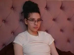 RavenMelody from cam4