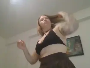 Cam4 Live Sex of larita_okey