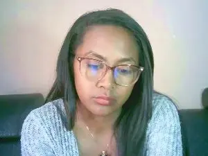 Cam4 Free Live Porn of Yummy_sitraka