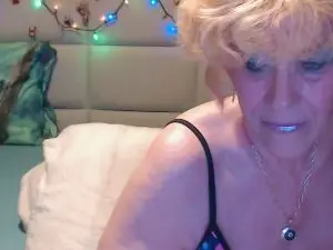 Cam4 Sex Chat of GRANNY_LISA